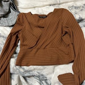 Long sleeve crop top